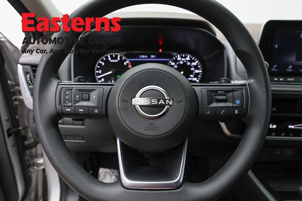 Used 2023 Silver Nissan SV image 66