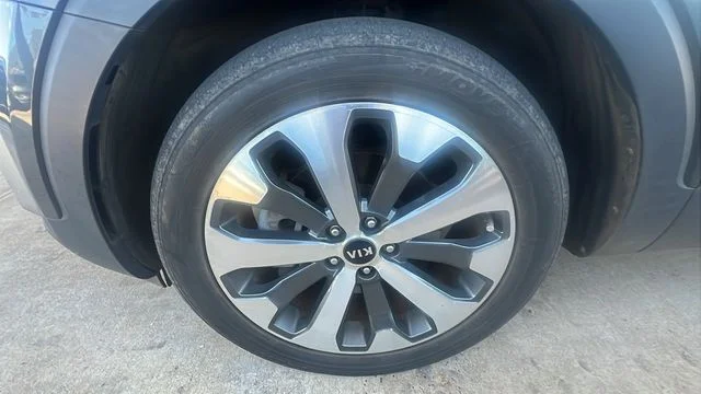 Used 2020 Gray Kia S image 9