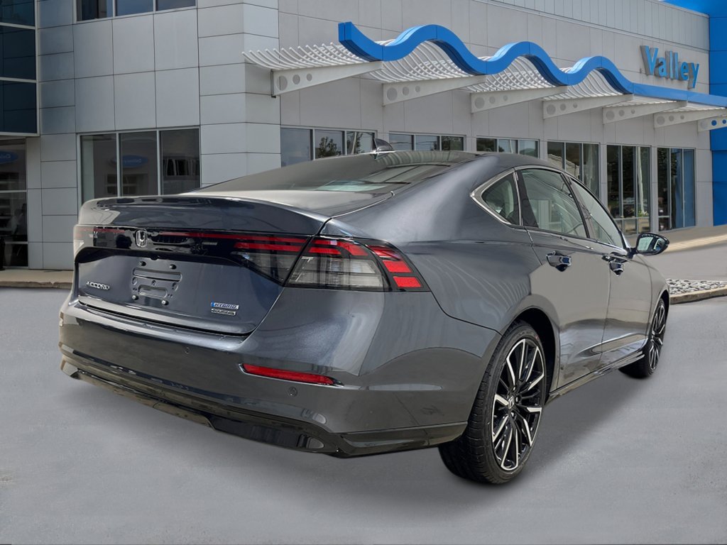 New 2026 Meteorite Gray Metallic Honda Touring image 5