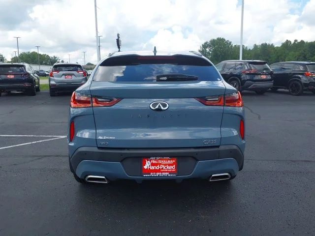 Used 2023 Gray INFINITI LUXE image 4
