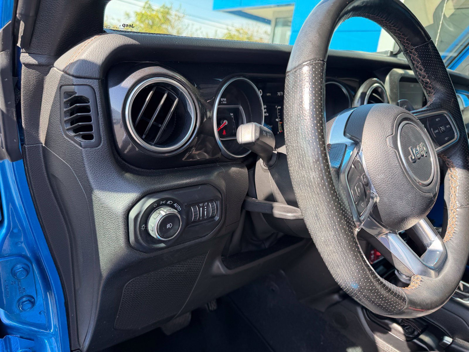 Used 2022 Blue Jeep Unlimited Rubicon 392 image 12