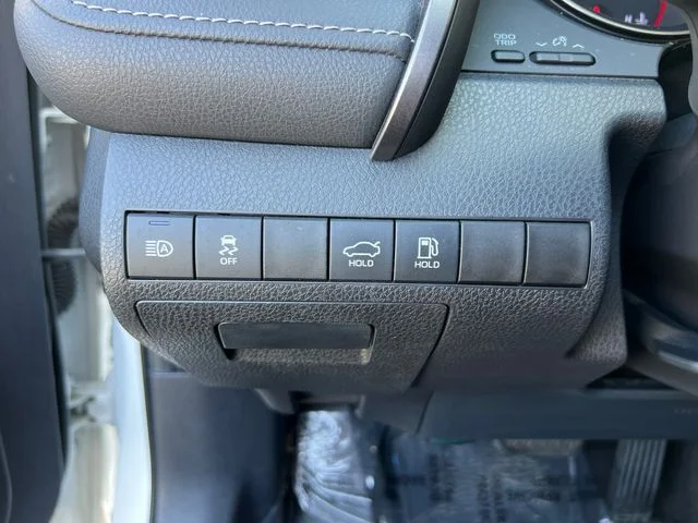 Used 2021 Wind Chill Pearl Toyota XSE V6 image 30