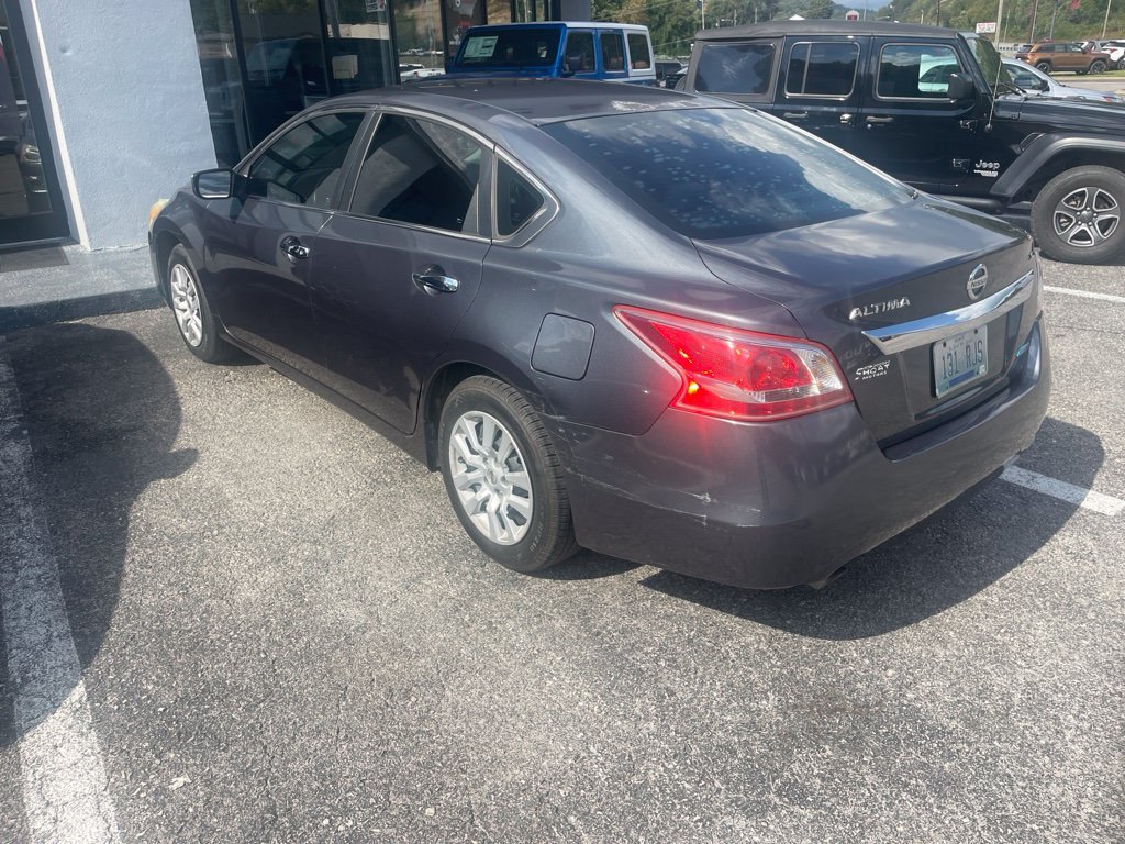 Used 2013 Gray Nissan 2.5 S image 2