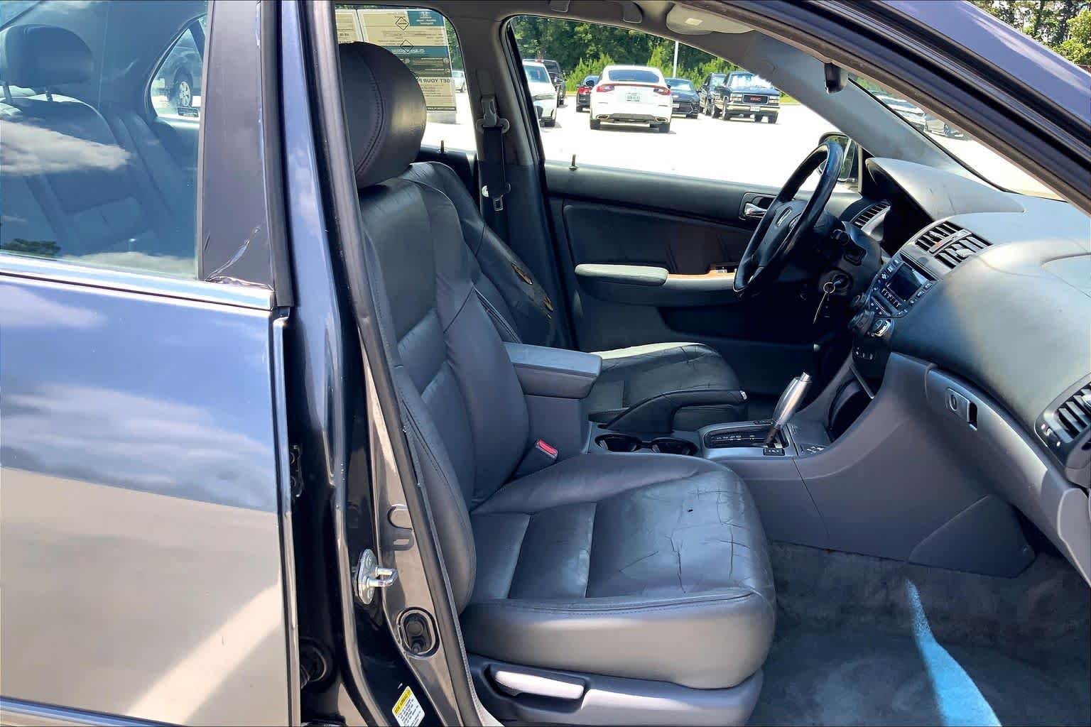 Used 2005 Graphite Pearl Honda EX-L image 8