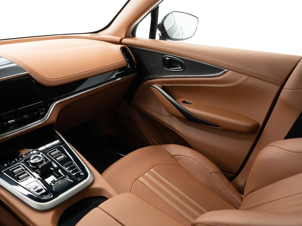 New 2026 Q Oberon Black Aston Martin 707 image 29