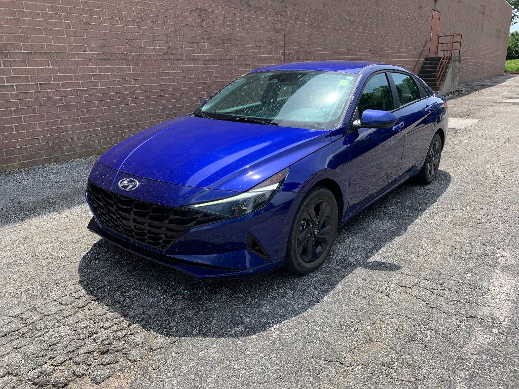 Used 2023 Intense Blue Hyundai SEL image 1