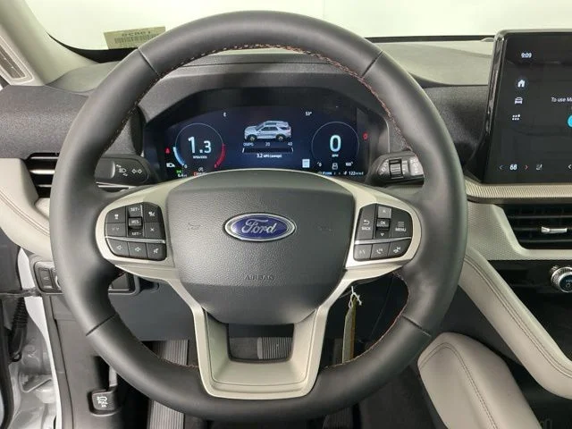 New 2026 Space White Metallic Ford Active image 17