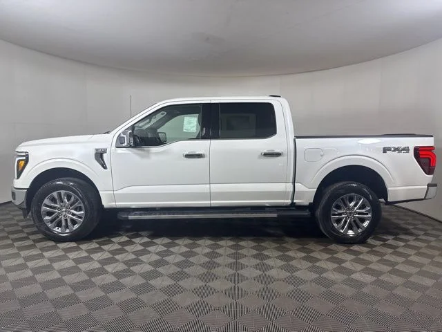 New 2026 Star White Metallic Tri-Coat Ford Lariat image 7