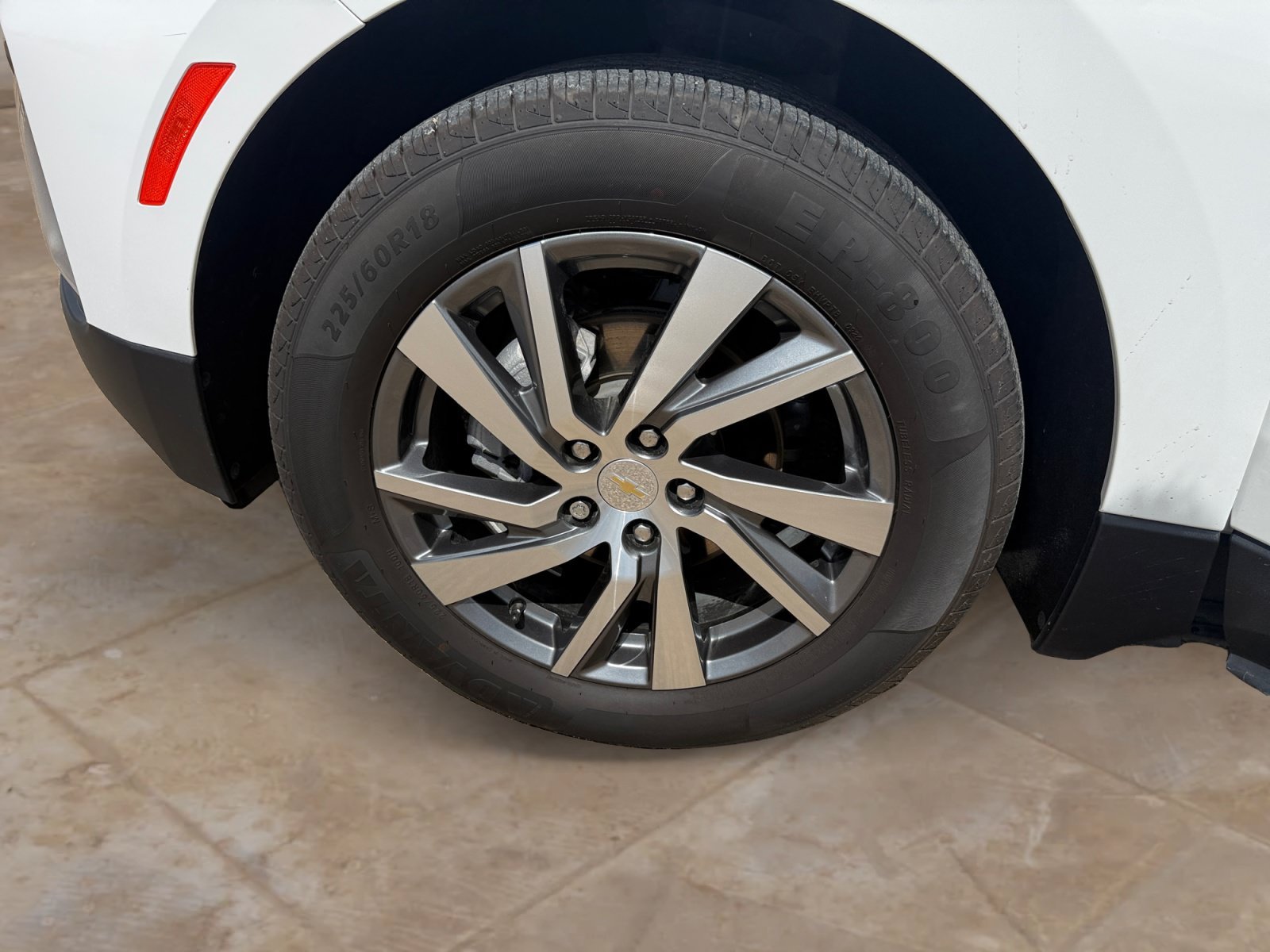 Used 2024 Summit White Chevrolet LT image 27