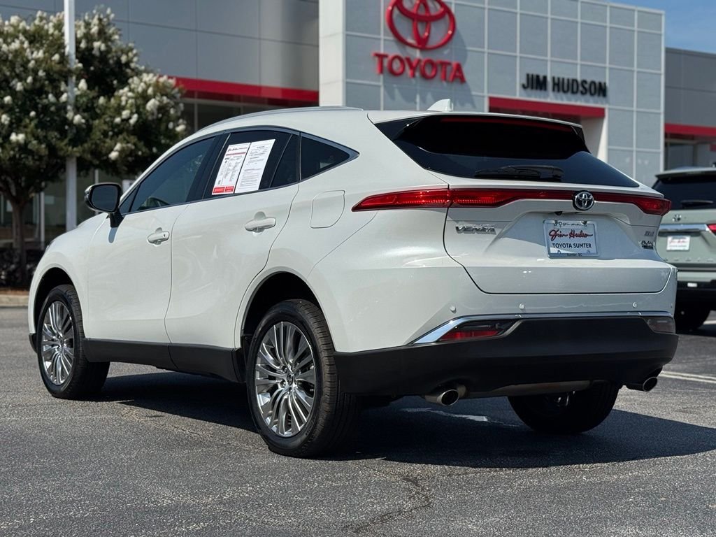 Used 2023 Beige Toyota XLE image 9