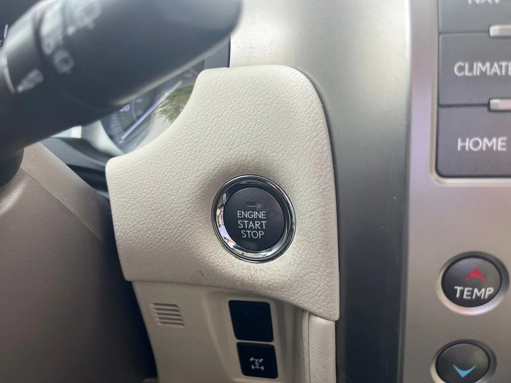Used 2017 Black Lexus 460 image 13