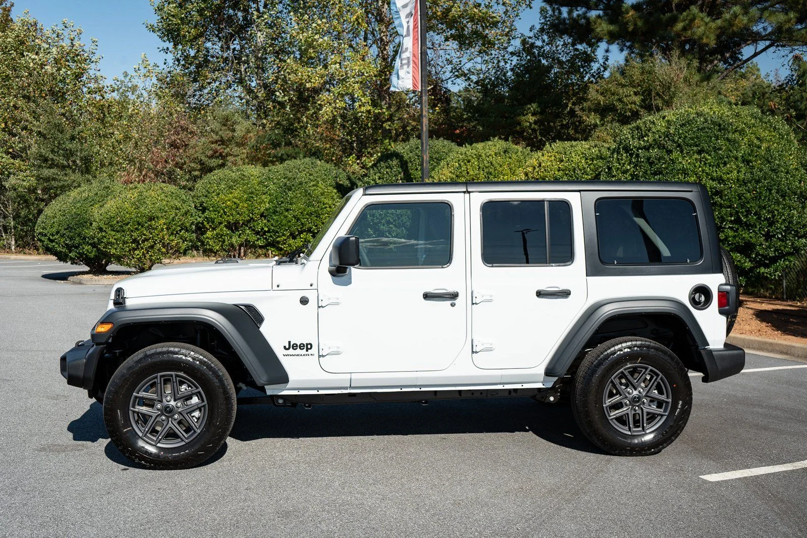 New 2026 White Jeep Sport S image 5