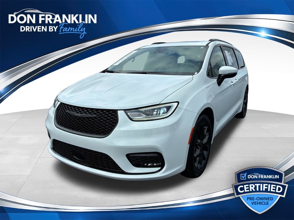 Used 2023 White Chrysler Touring L image 1
