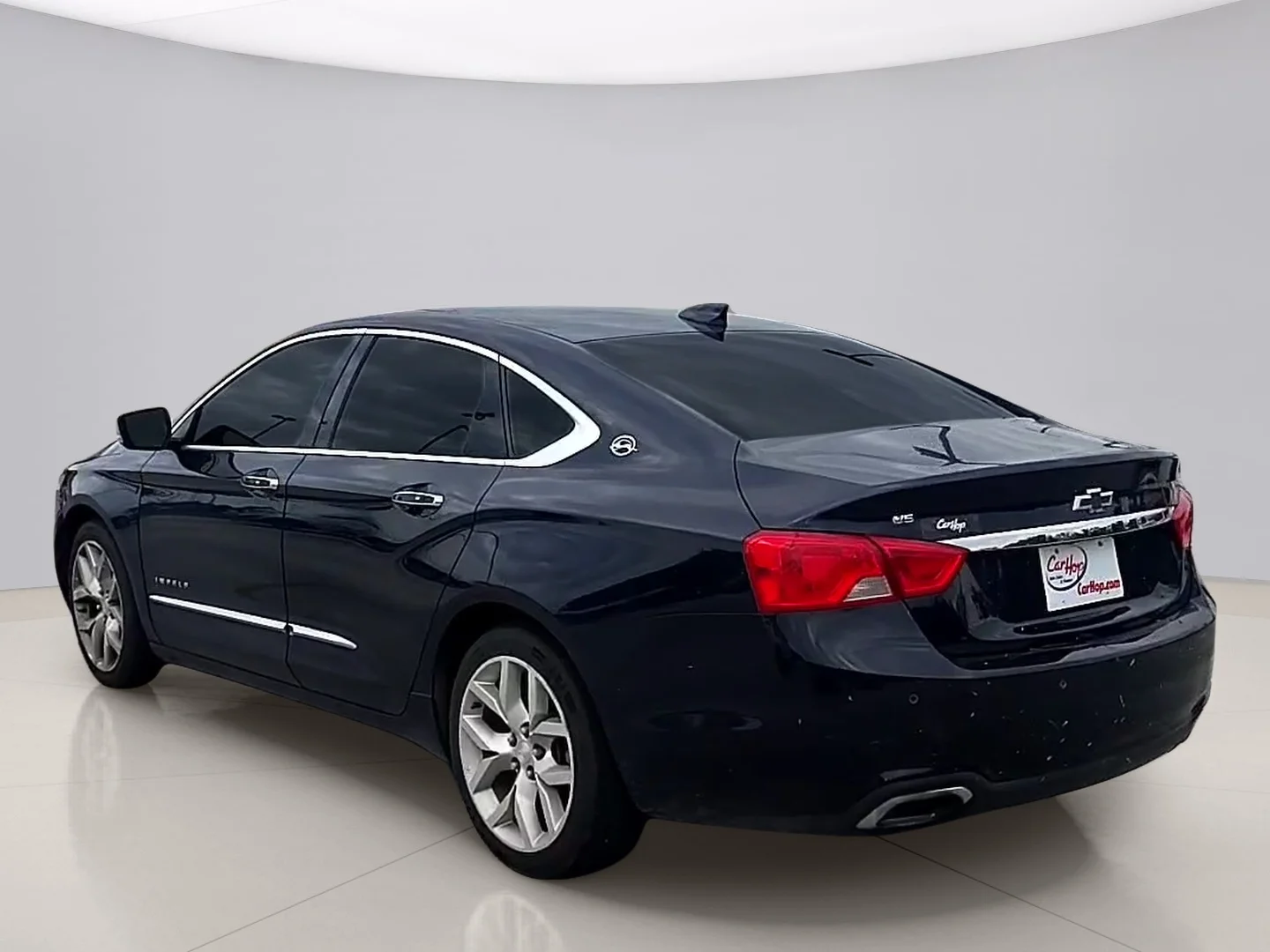 Used 2019 Blue Chevrolet LEATHER image 3