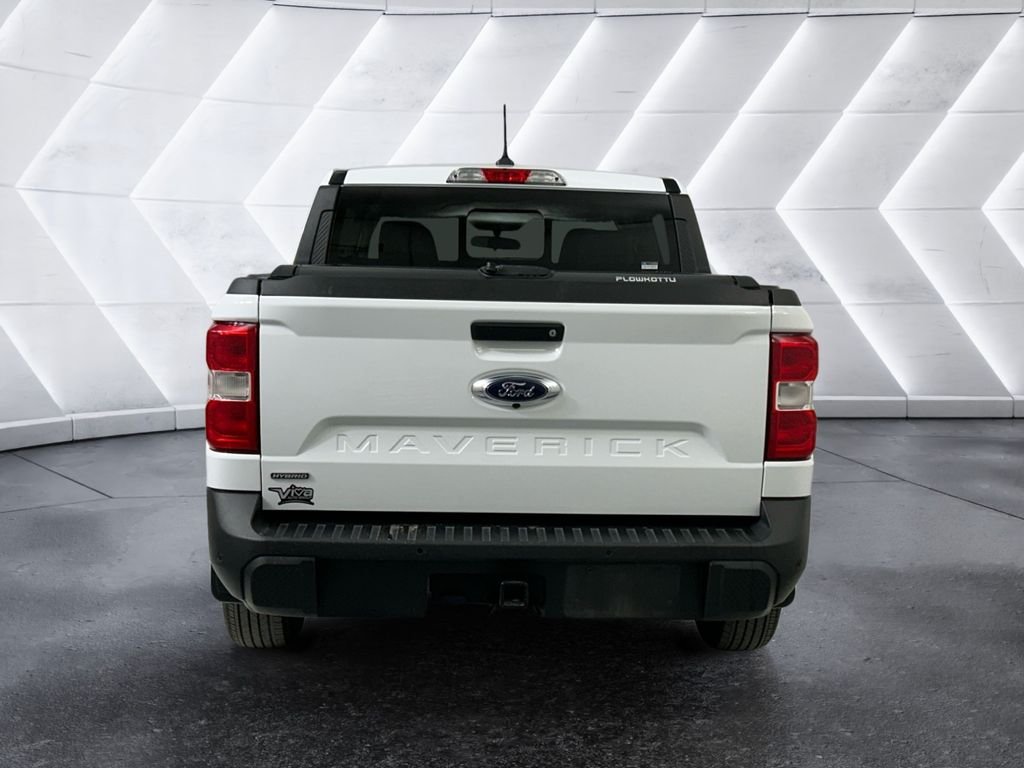 Used 2024 White Ford Lariat image 5
