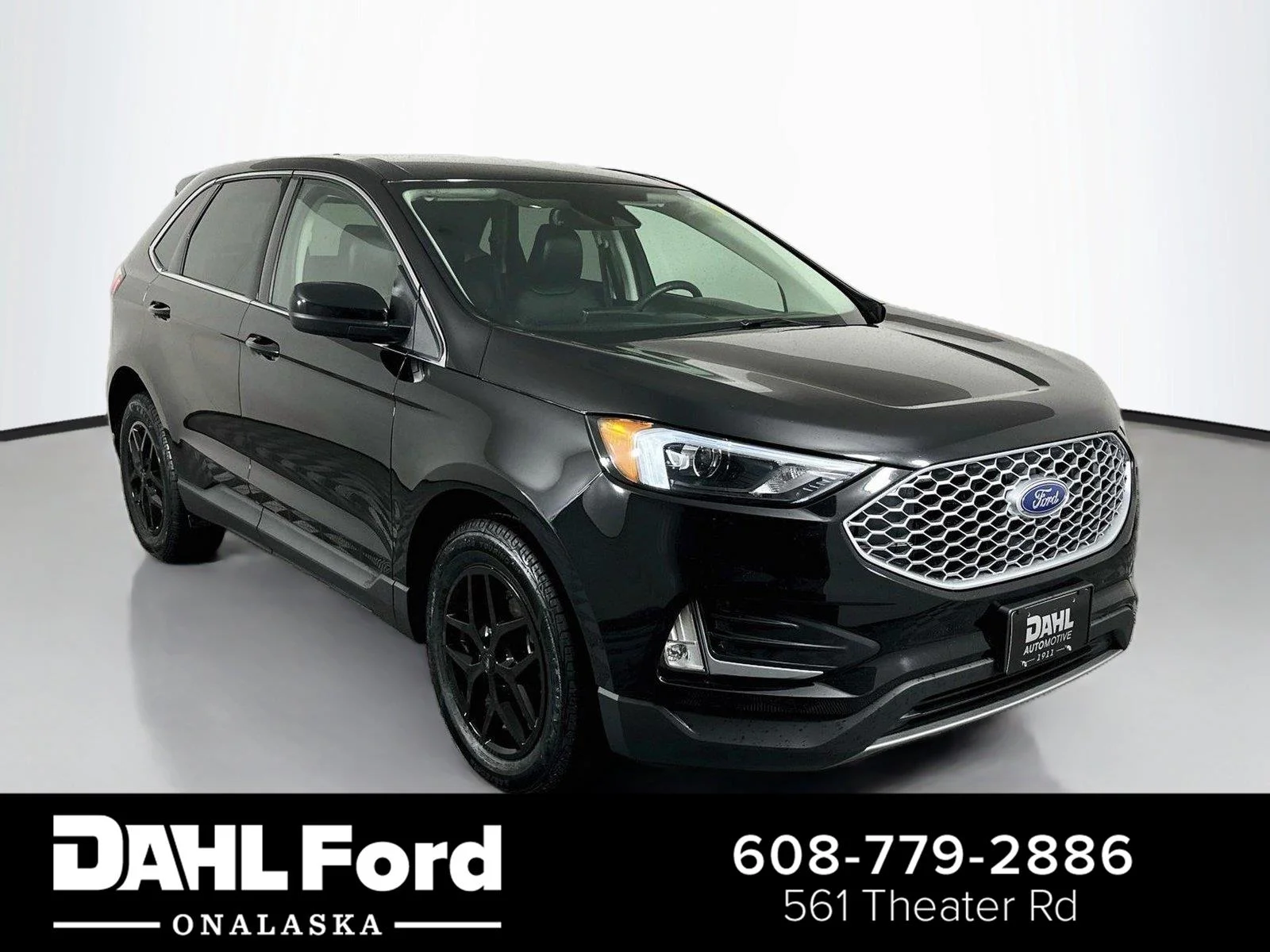 Used 2024 Agate Black Ford SEL image 1