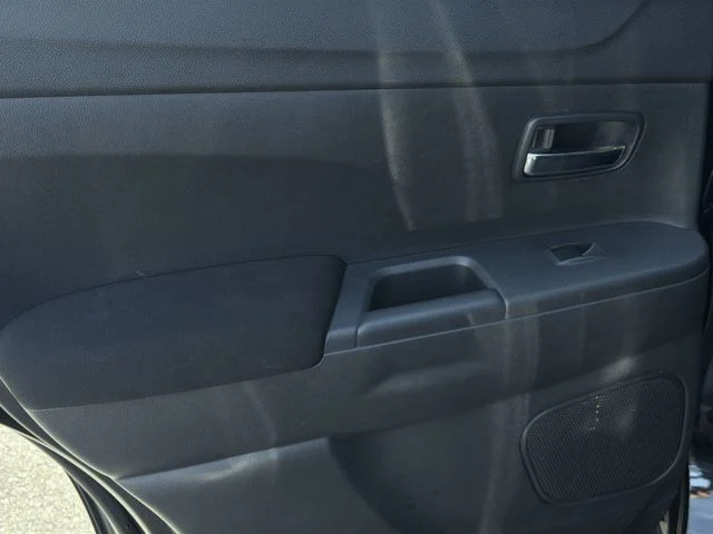 Used 2025 Black Mitsubishi  image 18