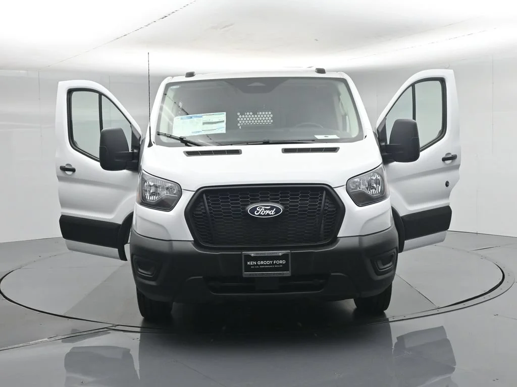 New 2026 Oxford White Ford Base image 31