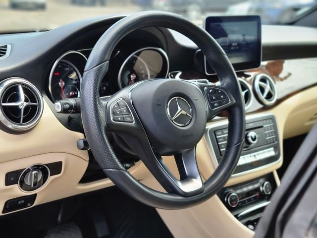 Used 2018 White Mercedes-Benz CLA 250 image 19