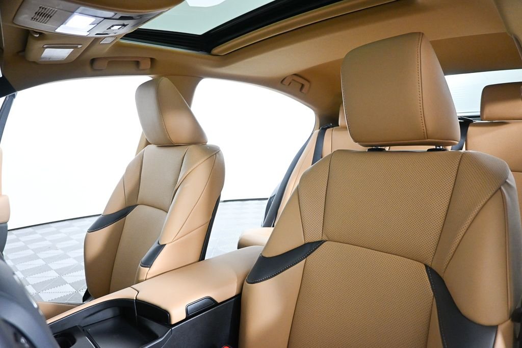 Used 2025 Gray Lexus 300h image 5