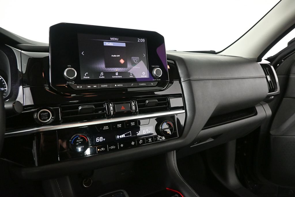 Used 2022 Black Nissan S image 12