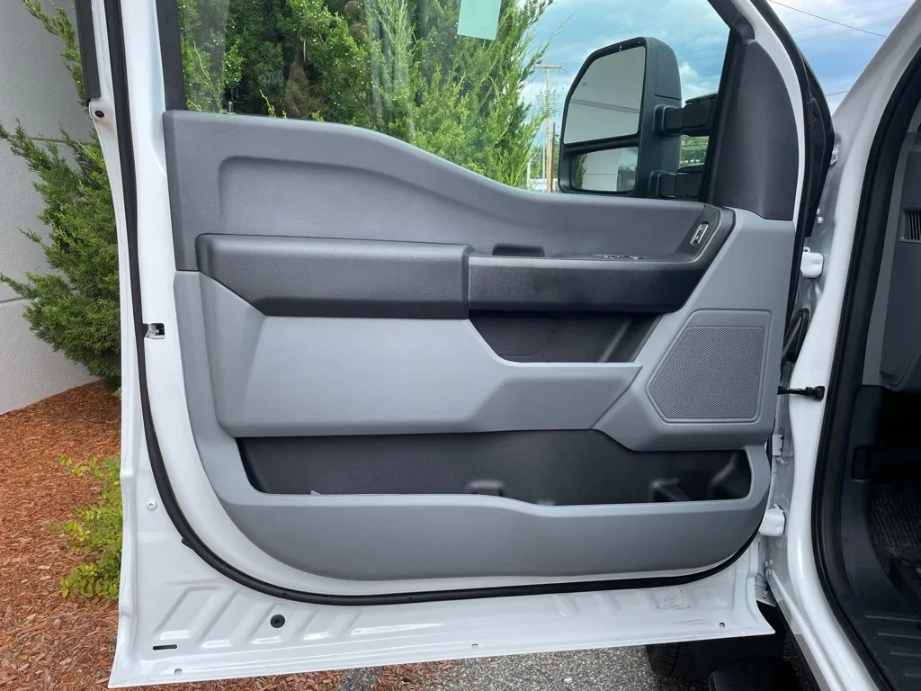 New 2026 OXFORD WHITE Ford XL image 10