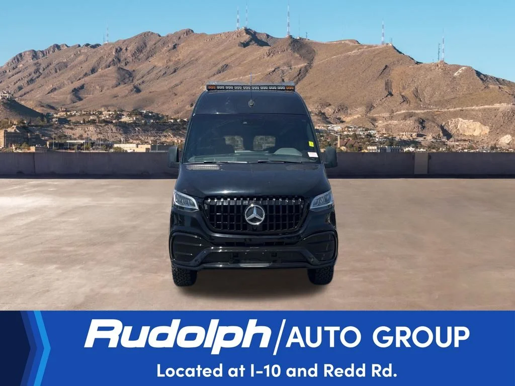 Used 2021  Mercedes-Benz Cargo 144 WB image 8