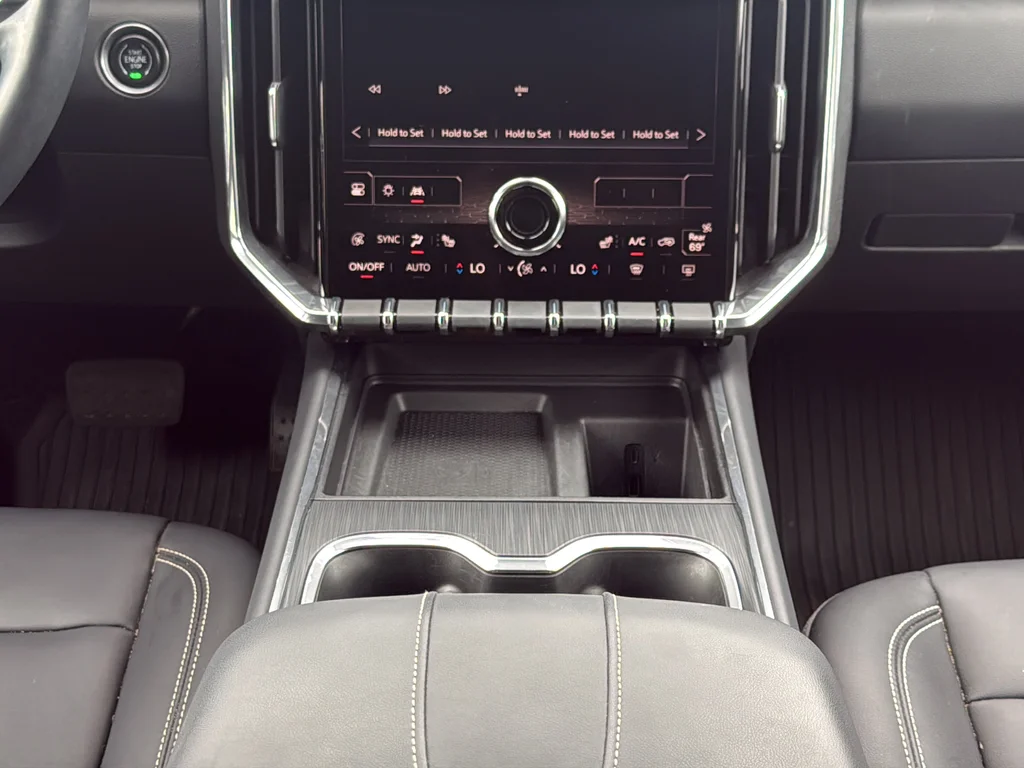 Used 2024 Silver GMC Elevation image 33