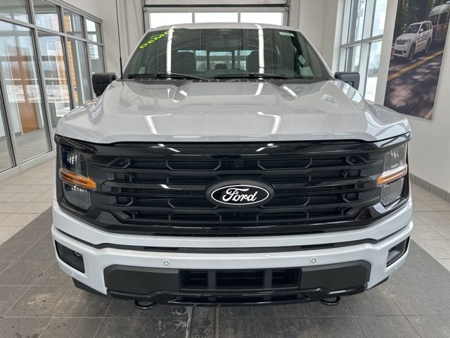 New 2025 White Ford XLT image 2