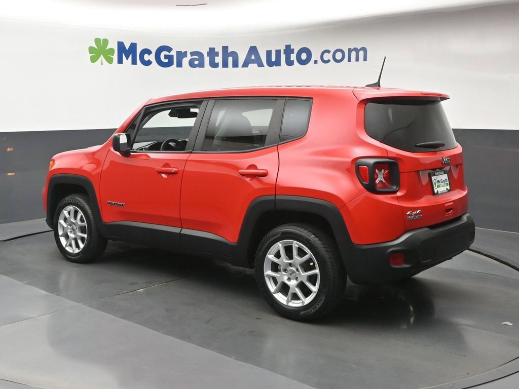 Used 2023 Red Jeep Latitude image 25