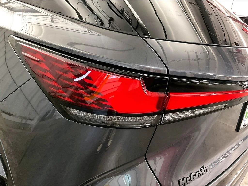 Used 2025 Gray Lexus 500h F SPORT Performance image 34