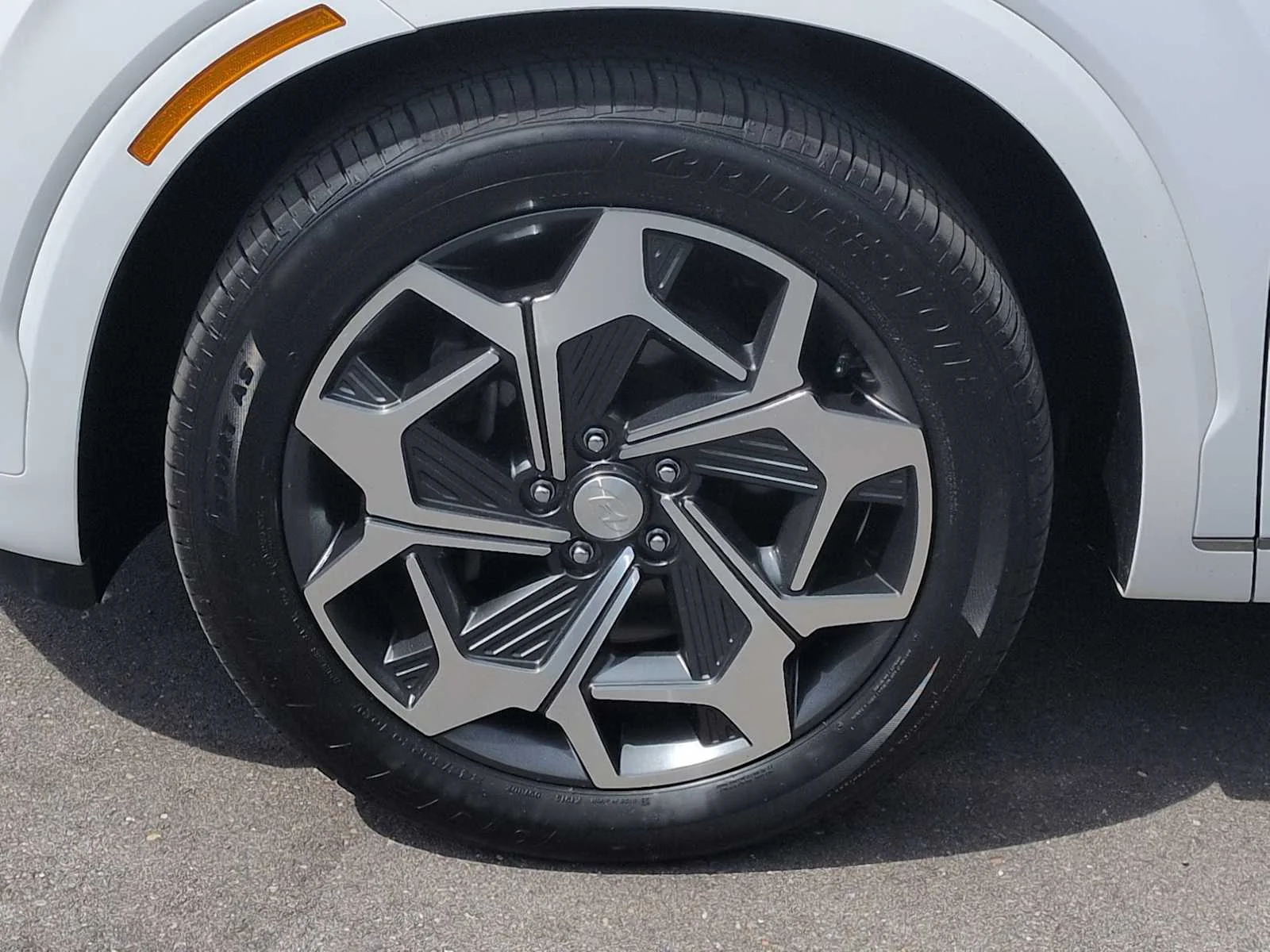 Used 2022 White Hyundai Calligraphy image 14