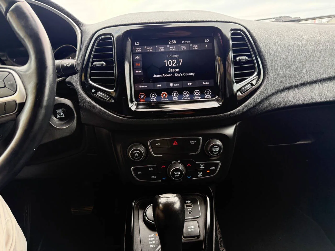 Used 2019 Charcoal Jeep Limited 4x4 4dr SUV image 15