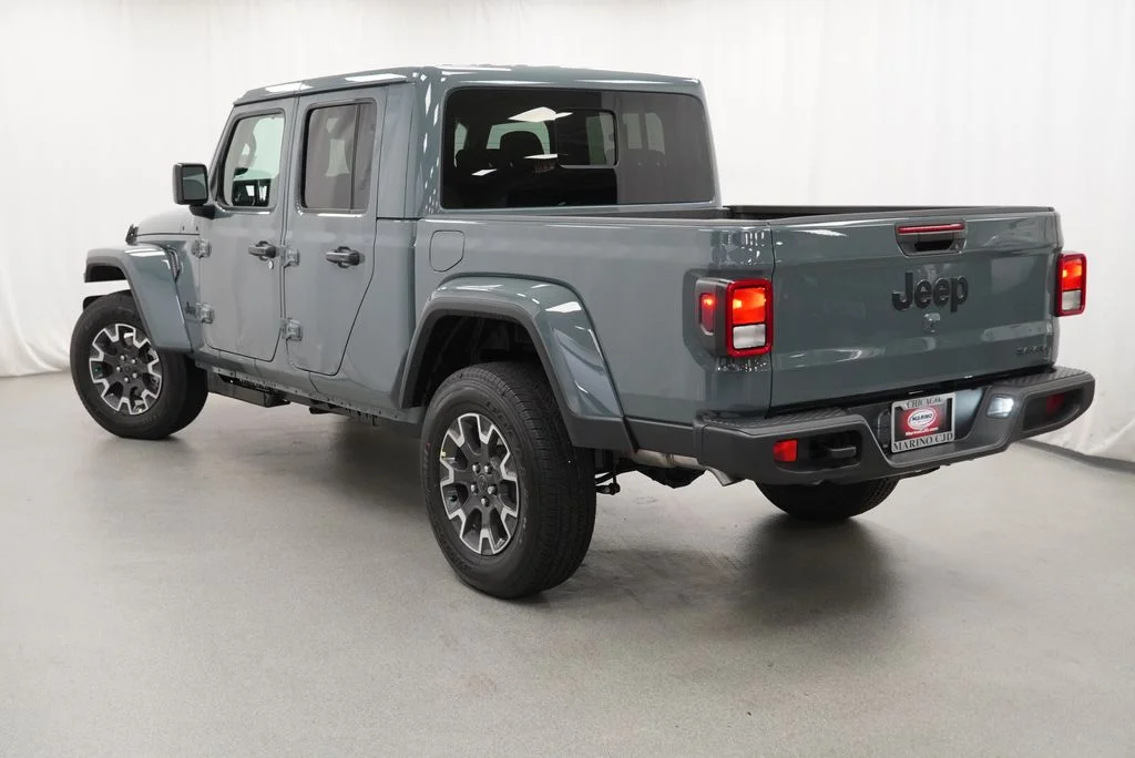 New 2026 Anvil Clear-Coat Exterior Paint Jeep Sahara image 13
