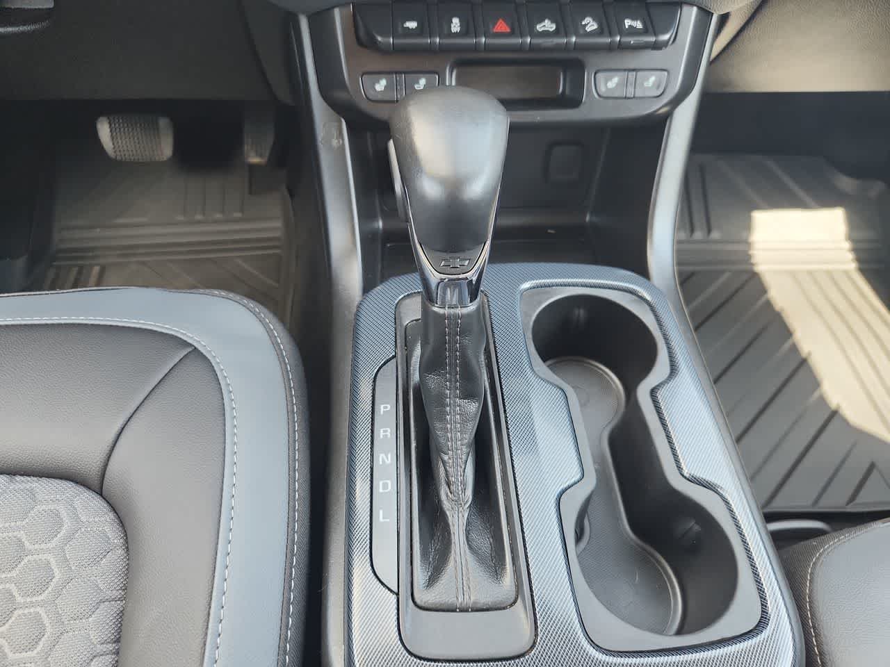 Used 2022 Summit White Chevrolet Z71 image 19