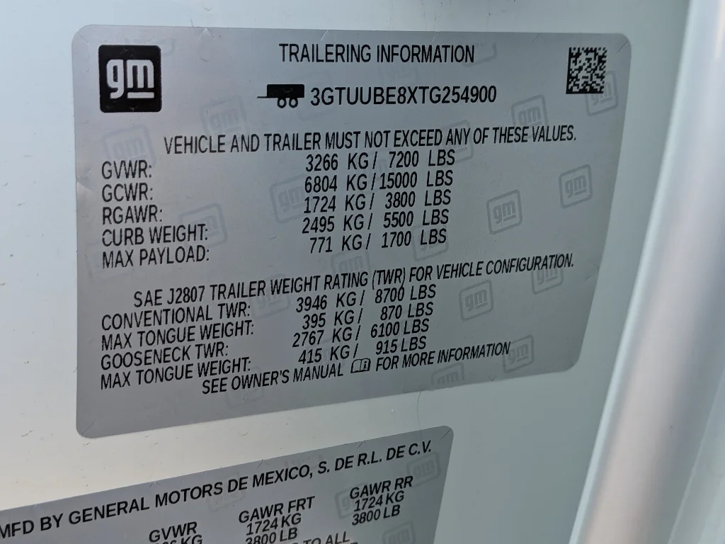 New 2026 Summit White GMC SLE image 23