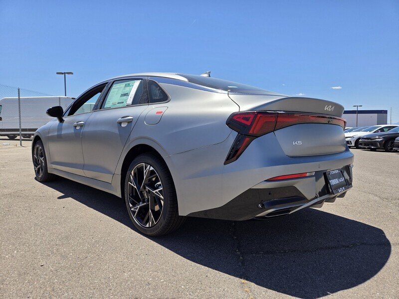 New 2026 Steel Matte Gray Kia GT-Line FWD image 4