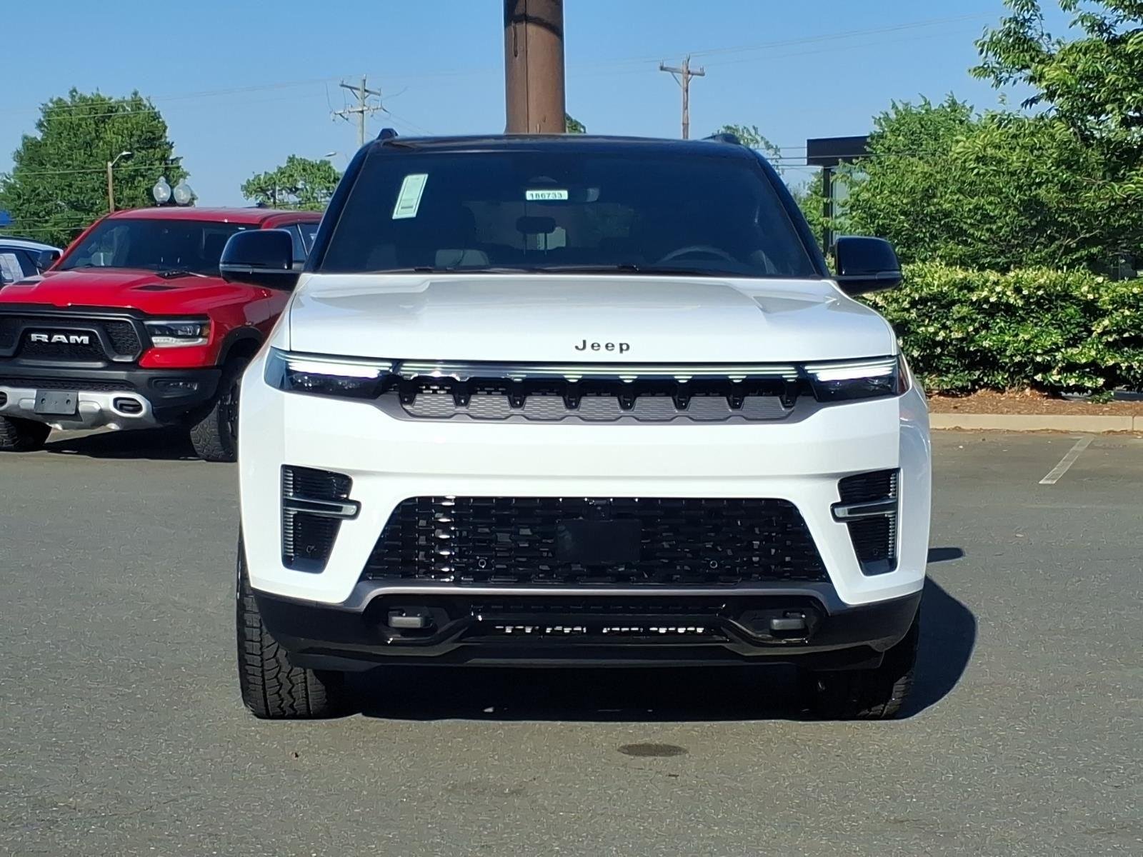 New 2026 Bright White Clear-Coat Exterior Paint Jeep Upland image 11