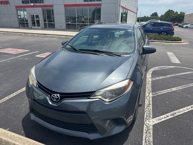 Used 2014 Gray Toyota LE image 4