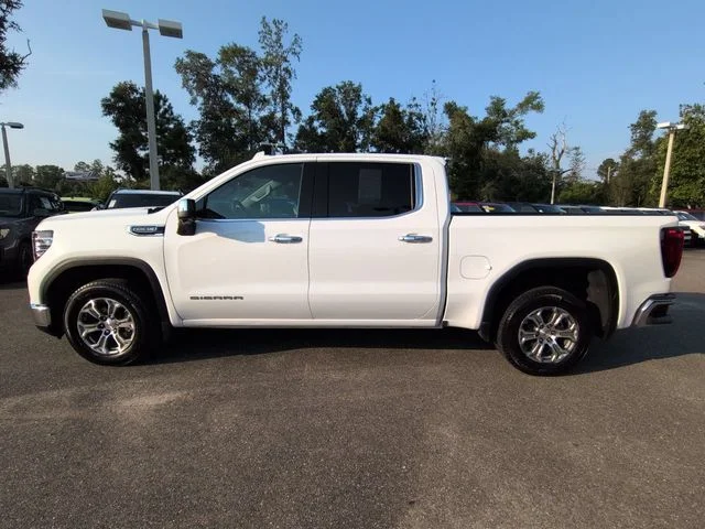Used 2025 White GMC SLT image 8