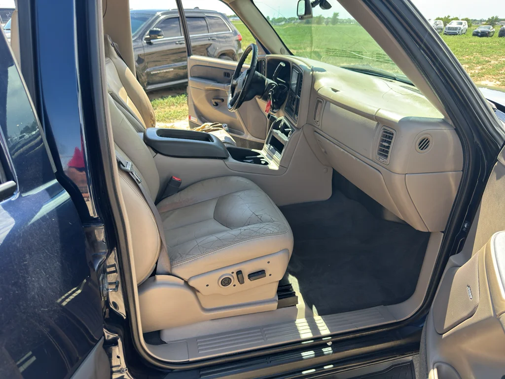 Used 2004 Bk Chevrolet Base image 15