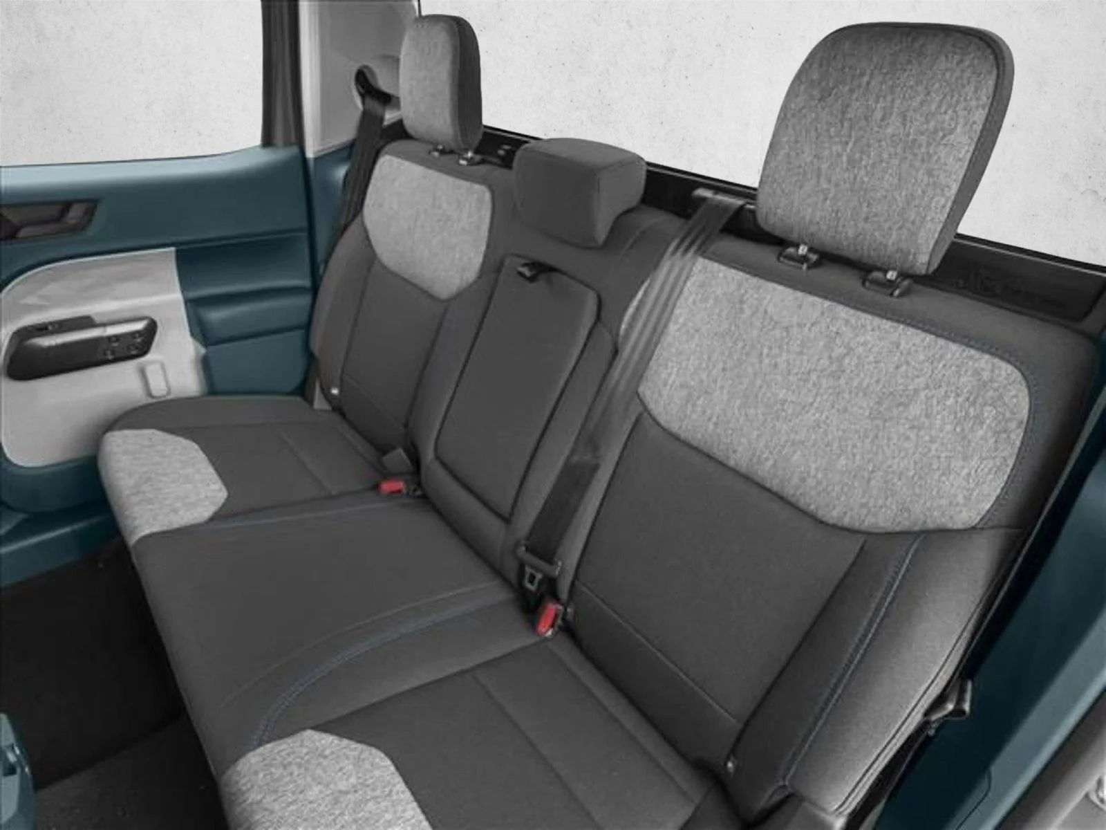 New 2026 Space White Metallic Ford XLT image 9