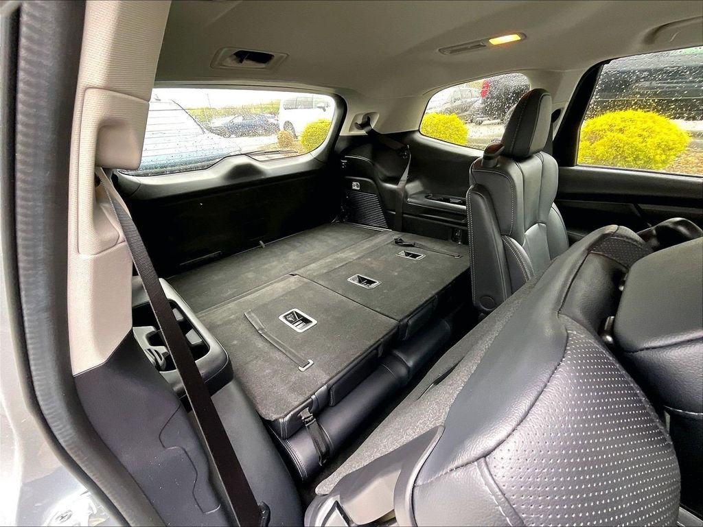 Used 2023 Silver Subaru Limited image 17