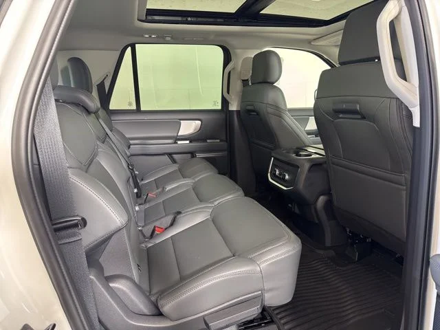 New 2026 Star White Metallic Tri-Coat Ford Active image 5