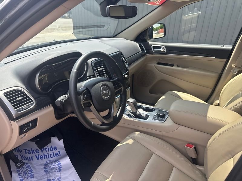 Used 2020 Red Jeep Limited image 25