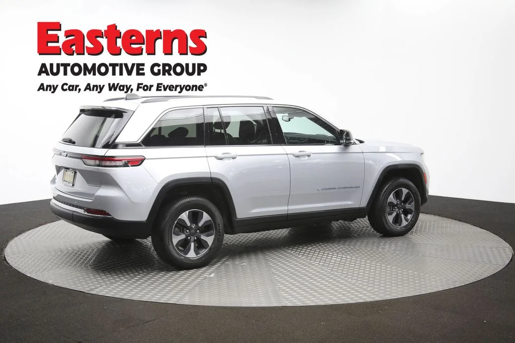Used 2022 Silver Jeep 4xe image 45