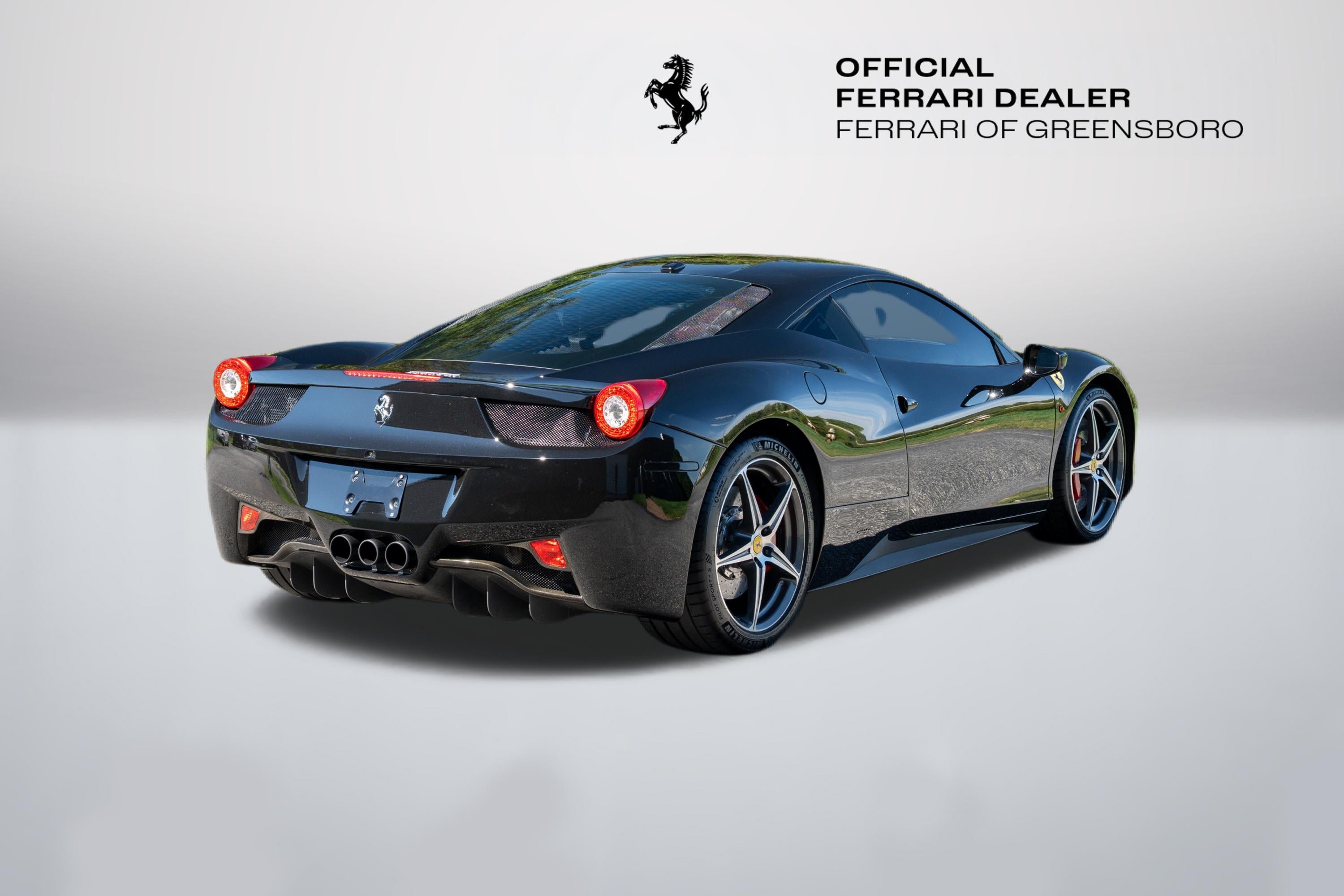 Used 2010 Nero Ferrari  image 7