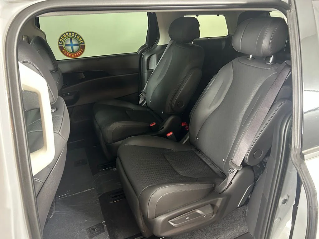 New 2026 Ceramic Silver Kia SX Prestige image 16