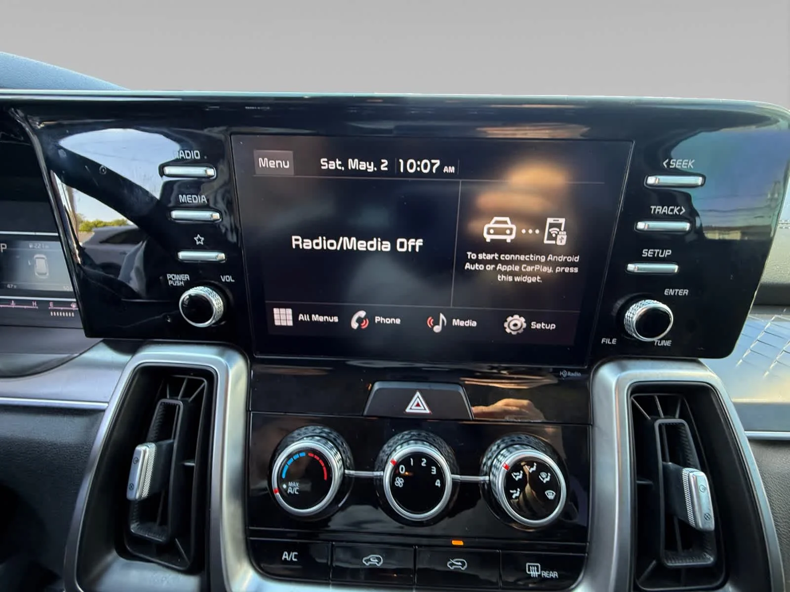 2023 Kia Sorento LX - Photo 14