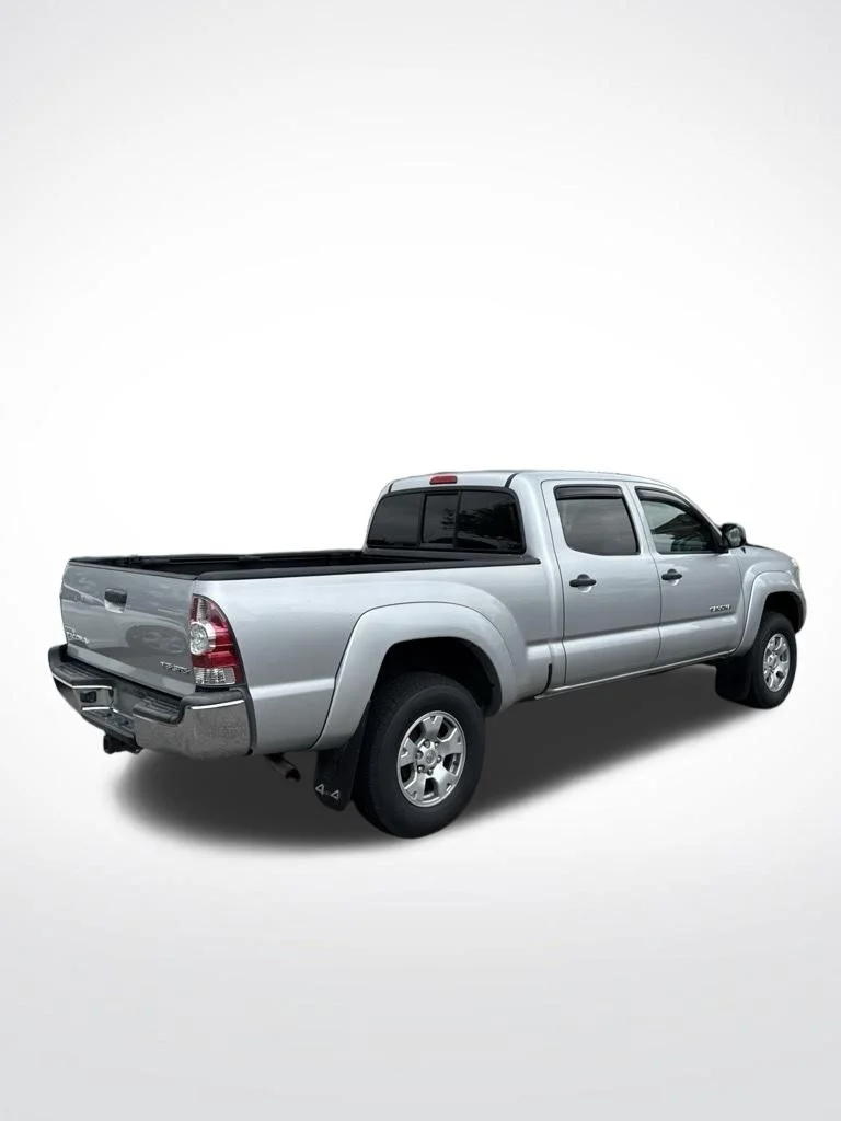 Used 2013 Silver Toyota Base image 8